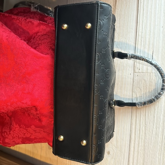 Ellen Tracy NEW WITH TAGS Double handled satchel. - Picture 9 of 9